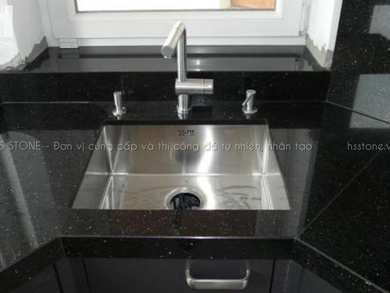 hsstone.vn da granite den kim sa lap lanh sang trong vo cung thanh lich 1