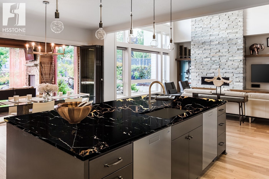 Đá Granite rất phù hợp khi đặt trong không gian bếp bởi vẻ ngoài sang trọng mà tinh tế