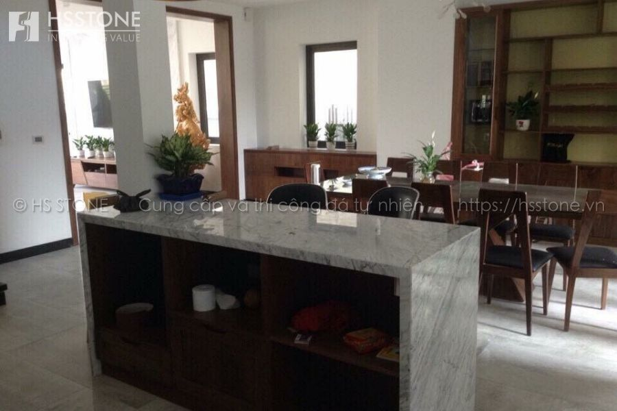 Đá bếp Marble màu trắng là sự lựa chọn của không ít gia chủ