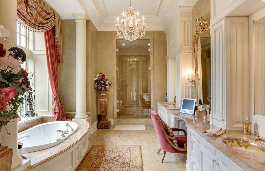 Căn phòng tắm trong dinh thự đồng quê Chelster Hall từng được rao bán tới 45 triệu đô