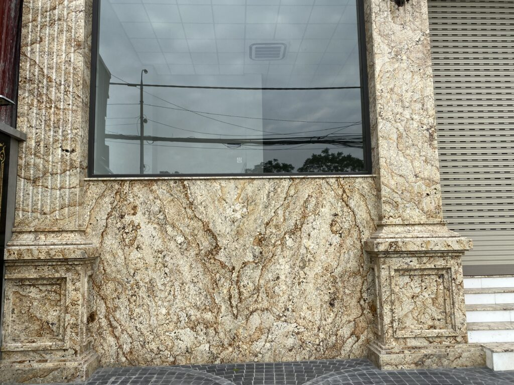 Đá Granite Solarius ốp mặt tiền cực đẹp xuất xứ Brazil