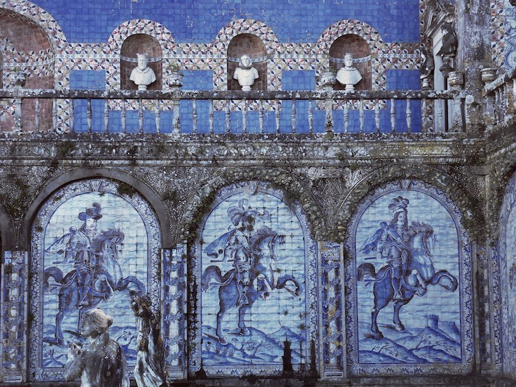 Gạch lát Azulejos là kiến trúc mang tính biểu tượng của Bồ Đào Nha