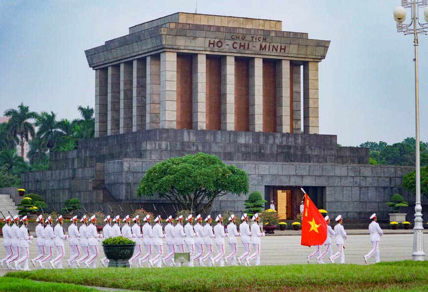 Lăng chủ tịch Hồ Chí Minh vĩ đại