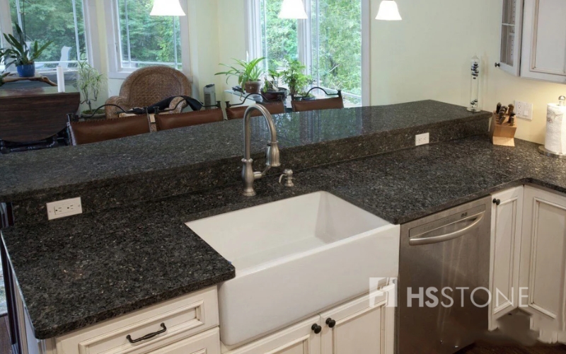 Bếp đá Granite có khả nắng chống thấm