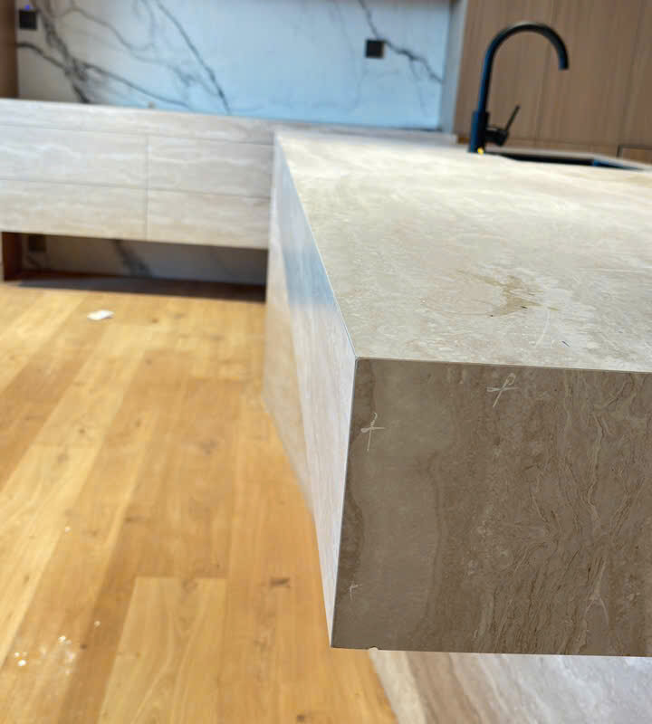 hinh anh thuc te traventino sand 11