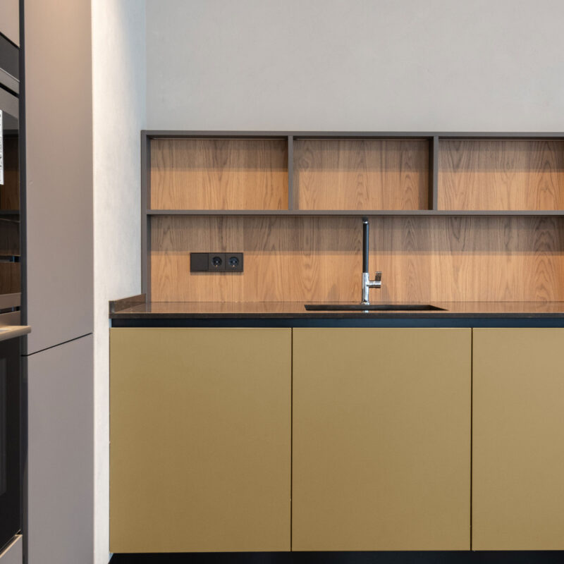 HG HF 5102 Metal Gold Preview 3D