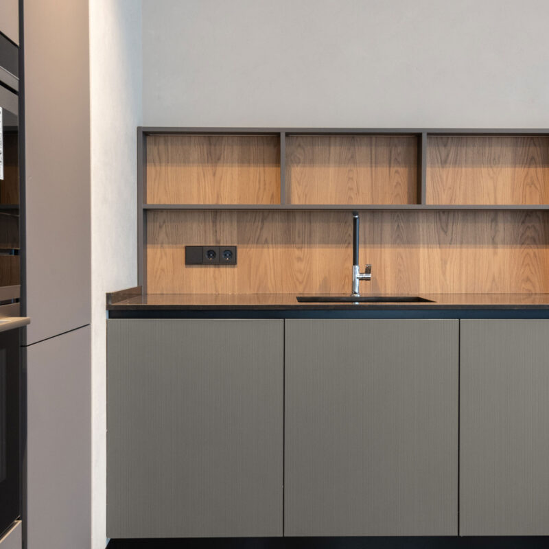 MG 3021 Metal Gray Preview 3D