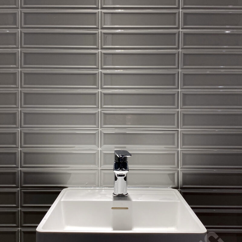 SUBWAY 02 GREY 68x280 Glossy Preview 3D 1