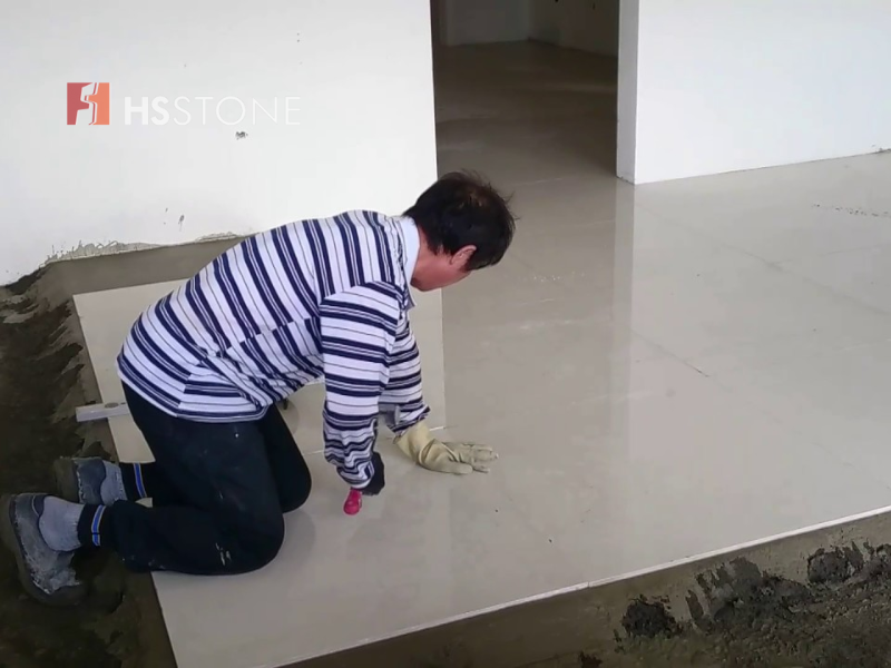 Cần điều chỉnh và cân phẳng gạch khi ốp lát